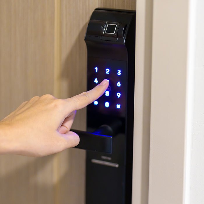 Installation de serrure connectée